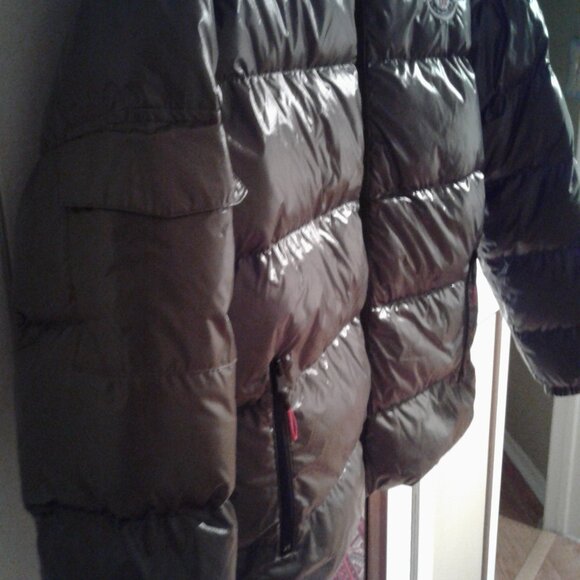 Moncler jacket new size small dark green beautiful color - Picture 4 of 7